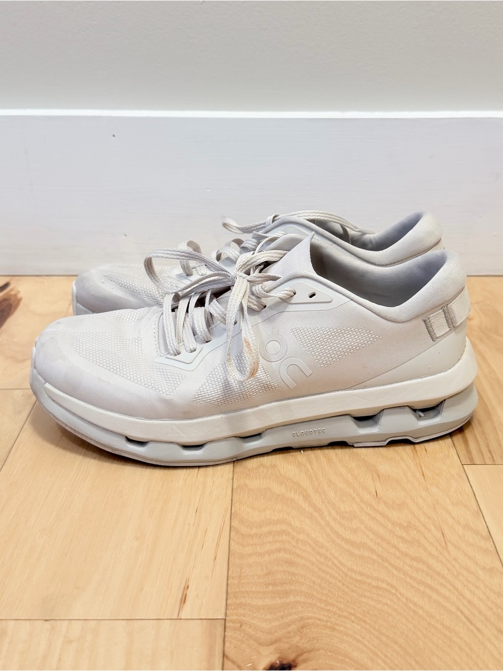 On Running Women’s Cloudzone Sneakers Shoes - Picture 2 of 10